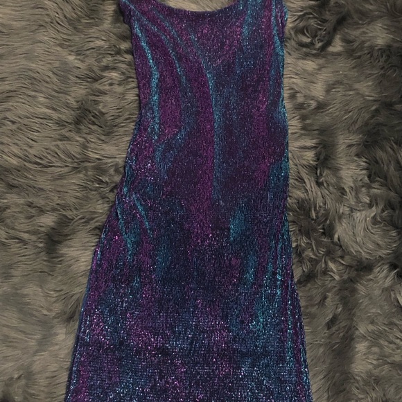 Dress - Picture 4 of 4